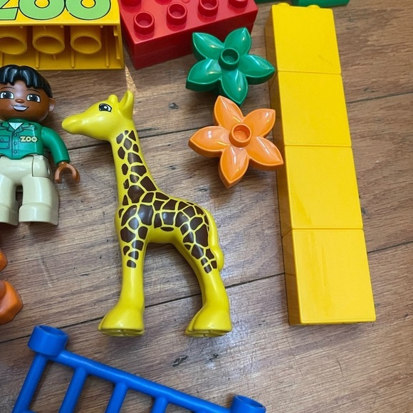LEGO Duplo Blocks LEGOVille Baby Zoo Animals Preschool Age 2-5 - Picture 3 of 8